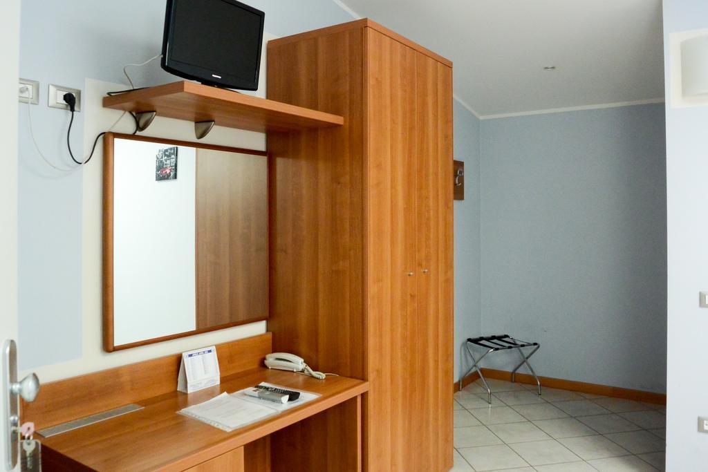 Albergo Meuble Abatjour Mantova Kültér fotó