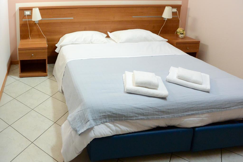 Albergo Meuble Abatjour Mantova Kültér fotó