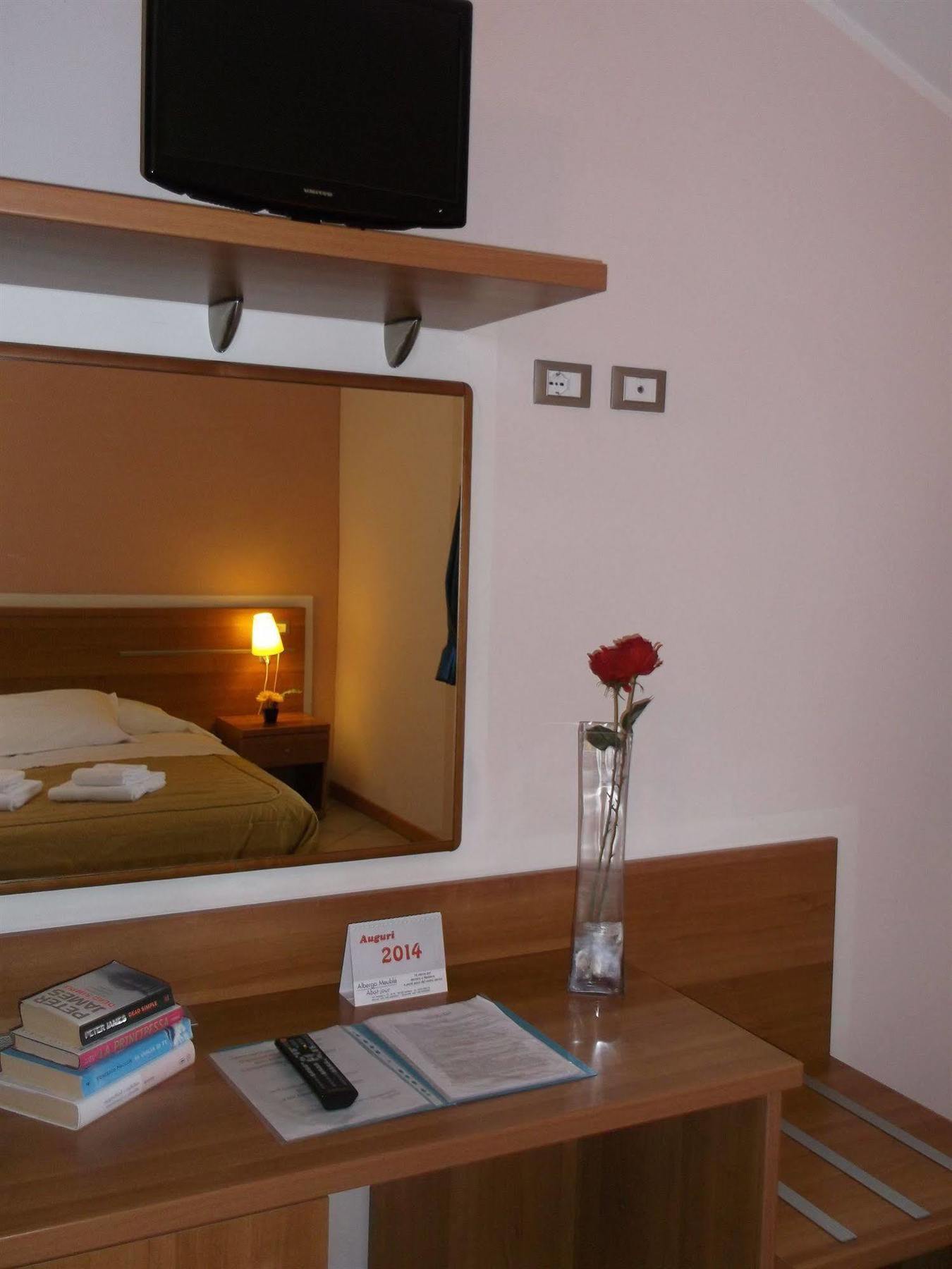 Albergo Meuble Abatjour Mantova Kültér fotó