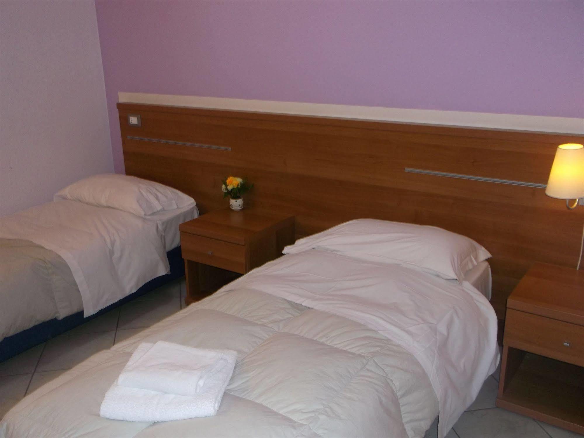 Albergo Meuble Abatjour Mantova Kültér fotó